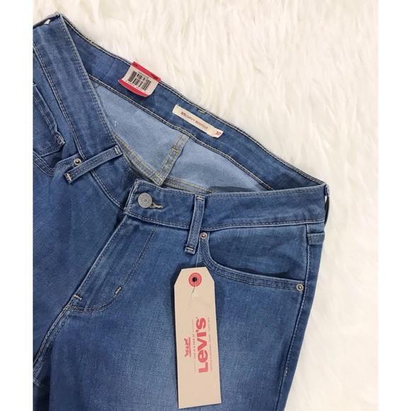 NEVER USED, Levi’s curvy bootcut jeans - Picture 4 of 6